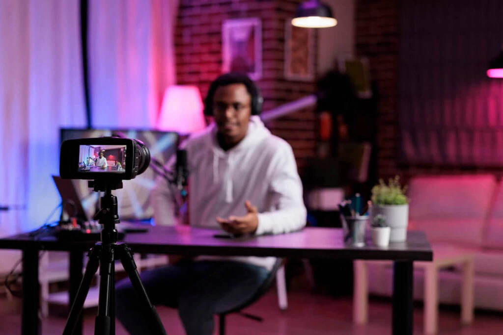 Lantern Media Studio - Contact